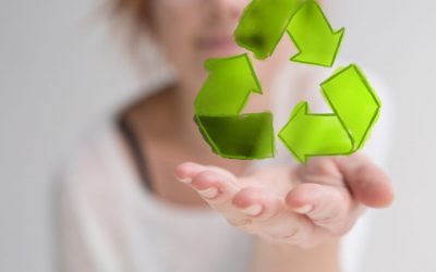 Where is the difference between recycling and remanufacturing a product?