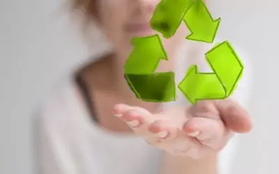 Where is the difference between recycling and remanufacturing a product?